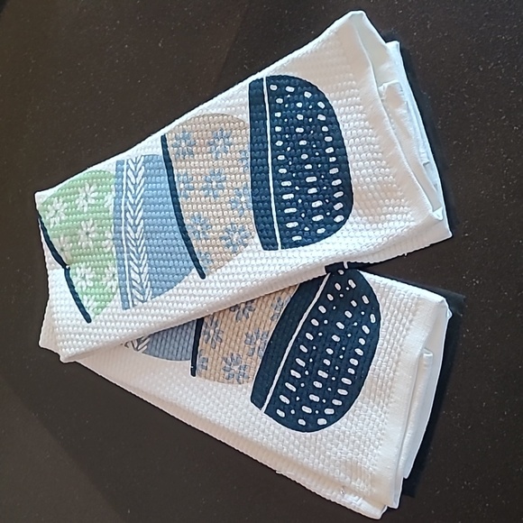 KitchenAid Towels - Picture 2 of 7